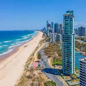 Resort The Waterford On Main, Gold Coast